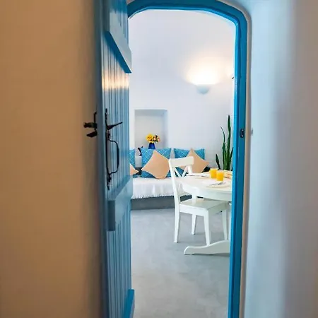 Bonita Santorini Cave Éxo Goniá