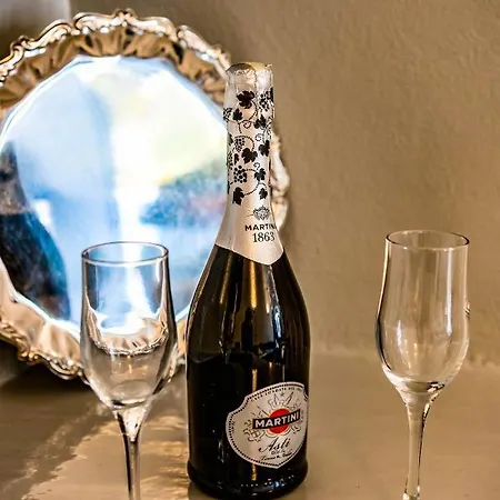 Bonita Santorini Cave *