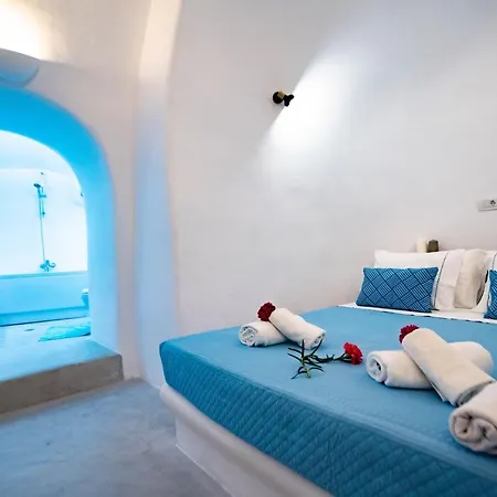 Bonita Santorini Cave