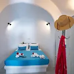 Bonita Santorini Cave *