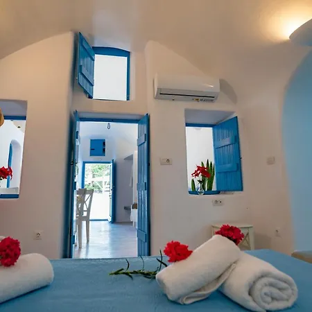 Bonita Santorini Cave