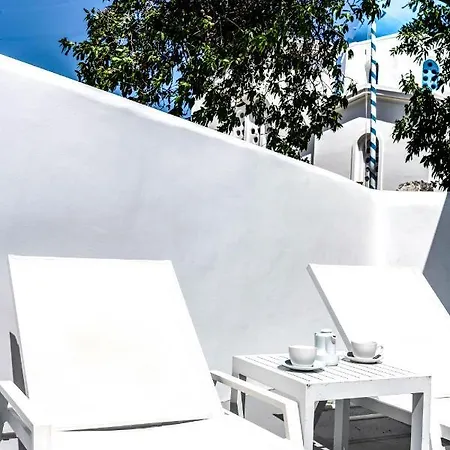 Daire Bonita Santorini Cave *