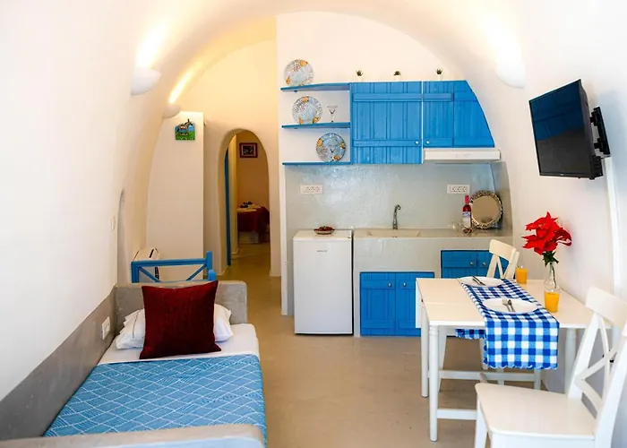 Bonita Santorini Cave * Exo Gonia