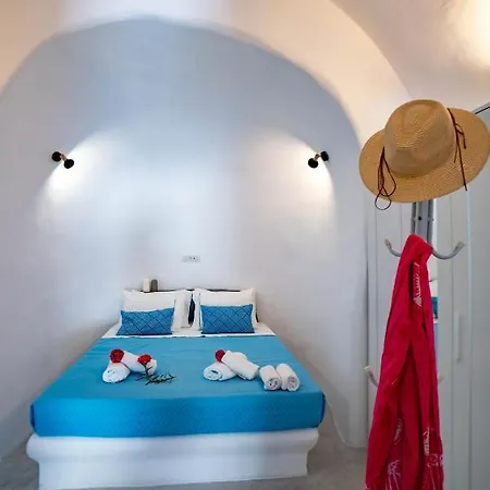 Bonita Santorini Cave *